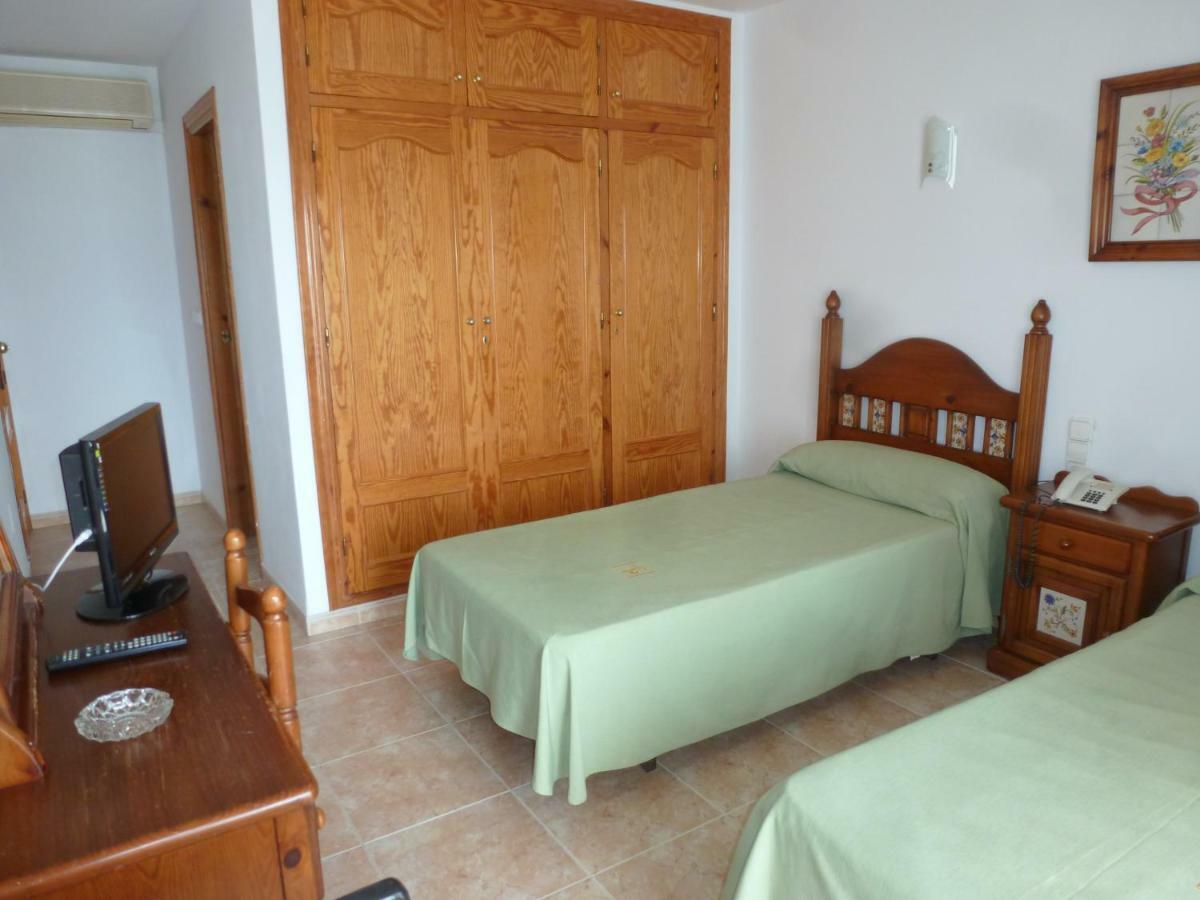 Hostal Cortes Garrucha Luaran gambar
