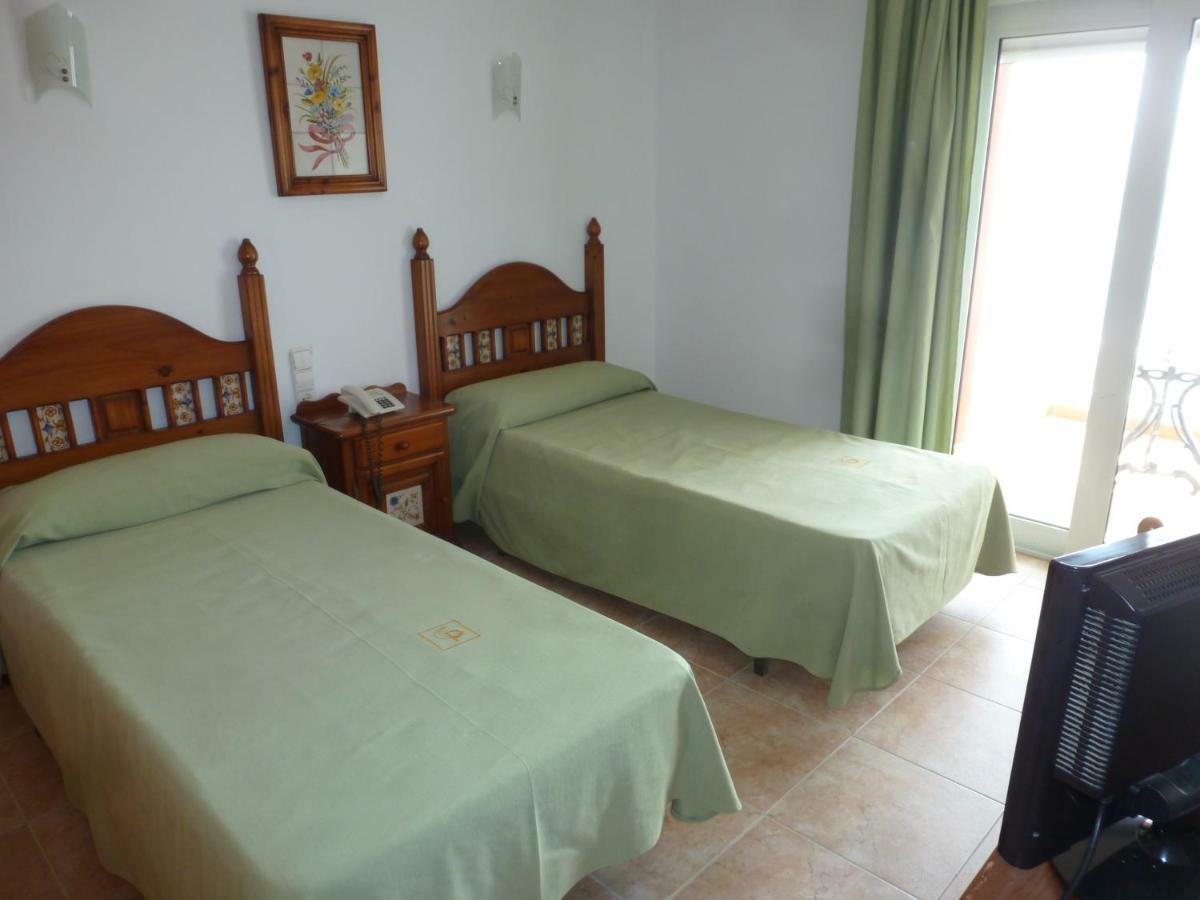 Hostal Cortes Garrucha Luaran gambar