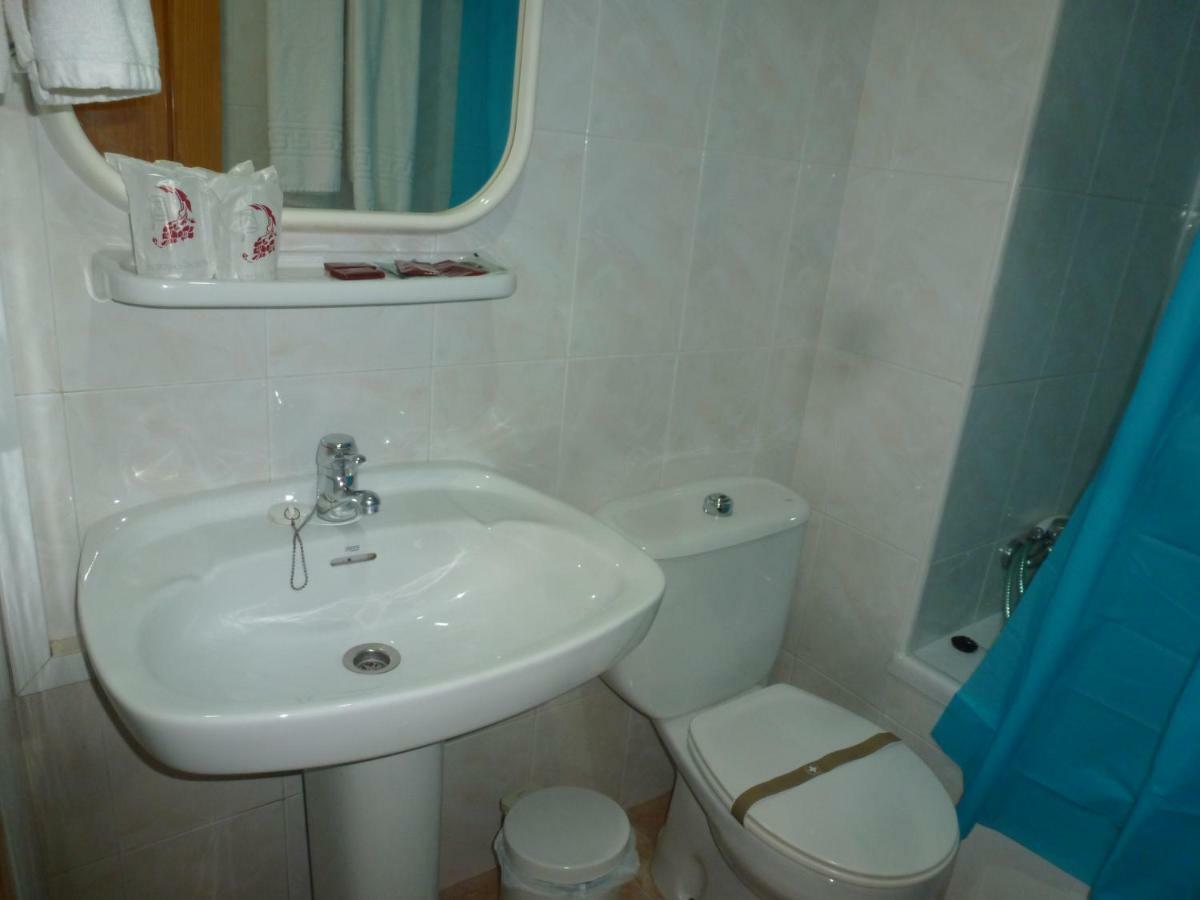 Hostal Cortes Garrucha Luaran gambar