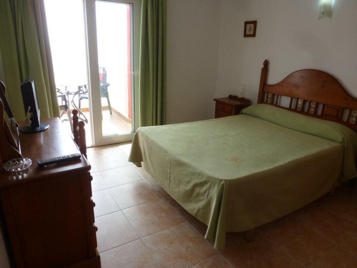 Hostal Cortes Garrucha Luaran gambar